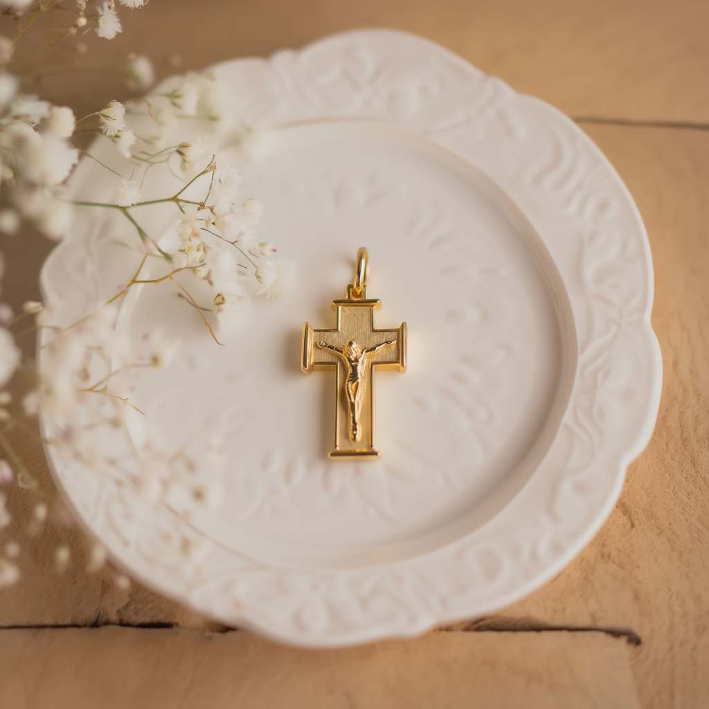 Crucifixo em Ouro 19kl (3cm)