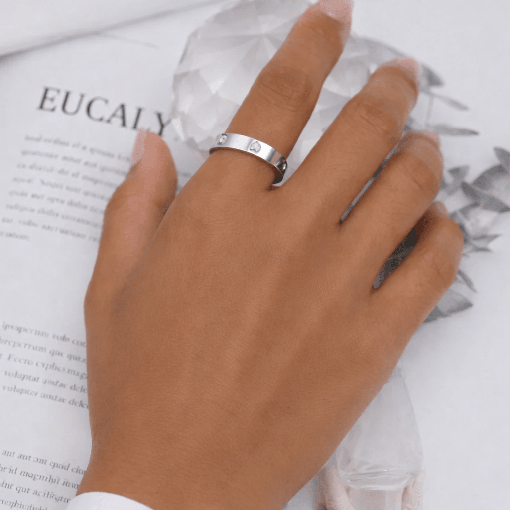 Anel em Prata com Corações e Zircónias - Loja do Ouro