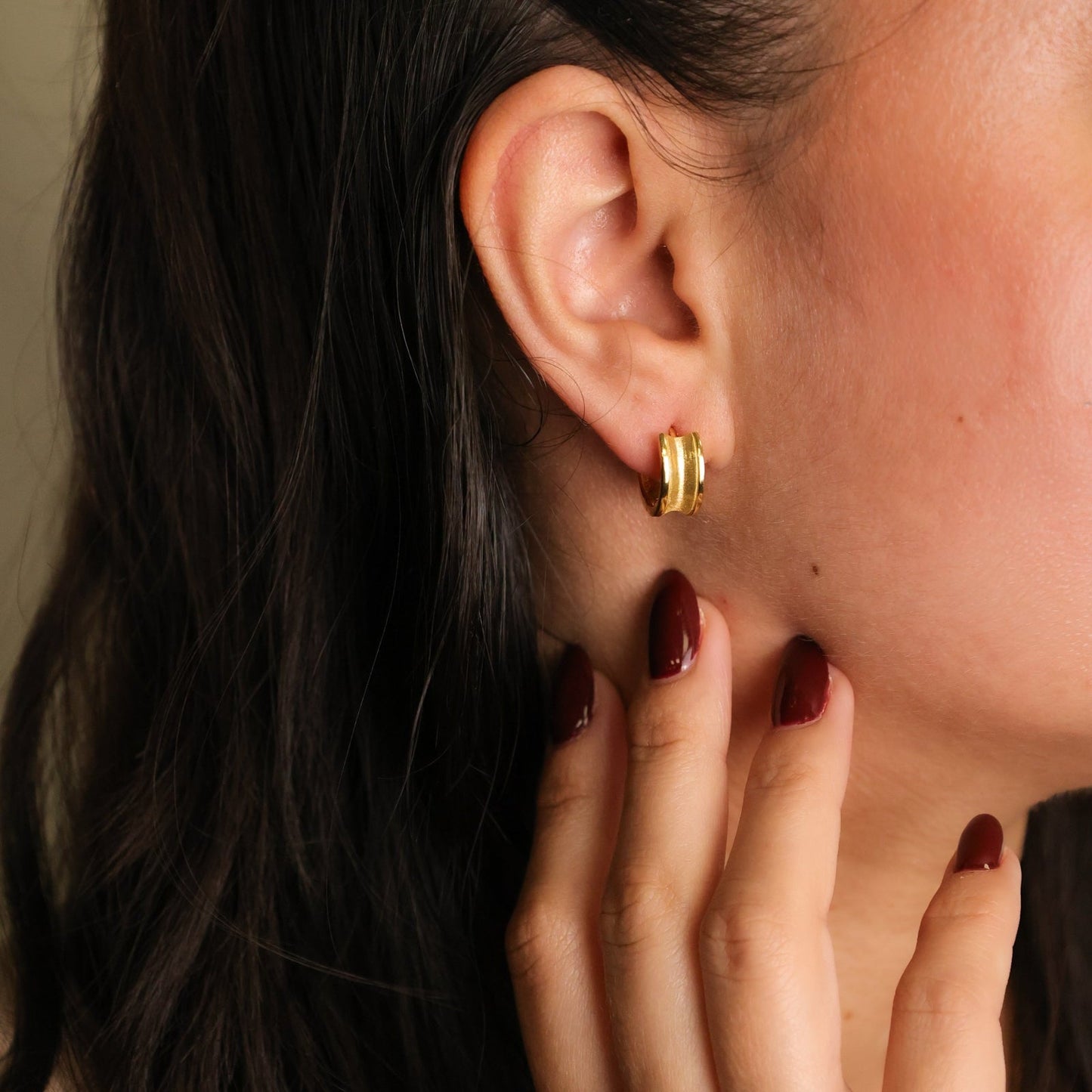 Argolas em Ouro 19kl com Efeito Cizelado - Loja do Ouro