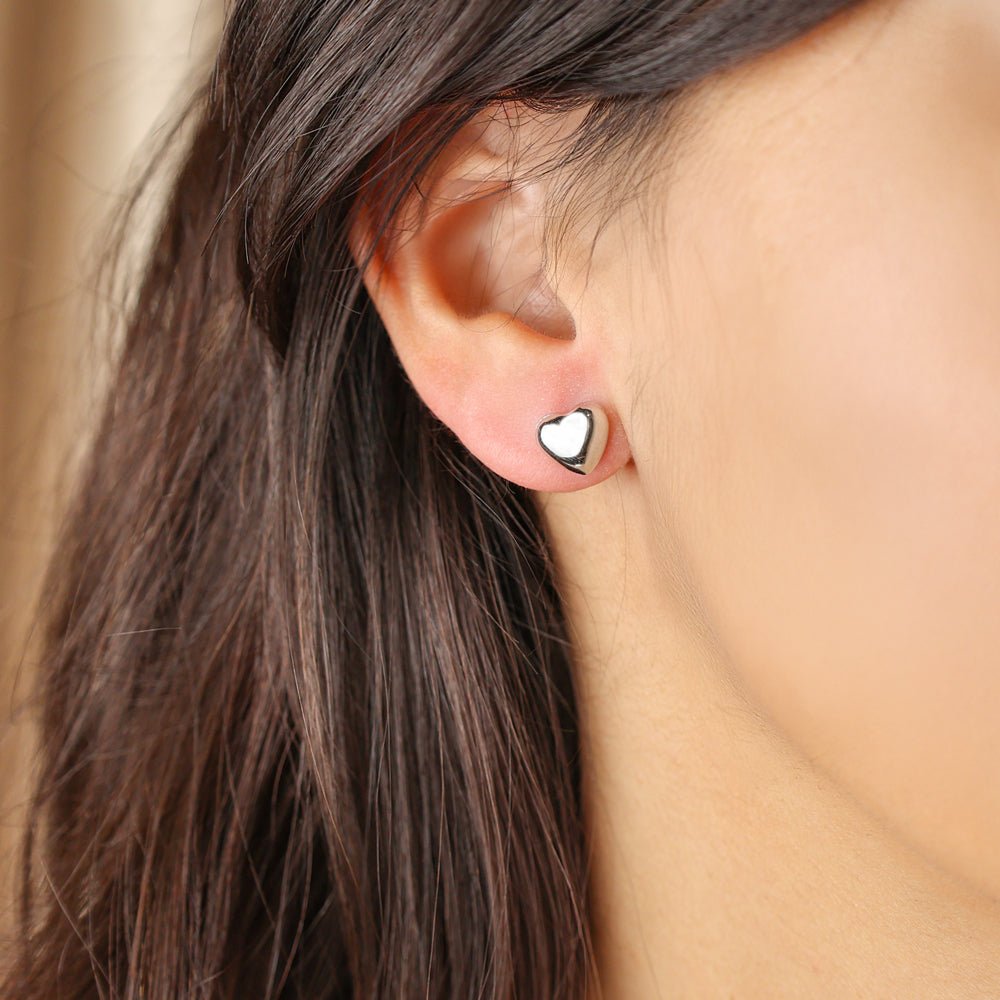 Brincos Coração Cheio em Prata (0.8cm) - Loja do Ouro