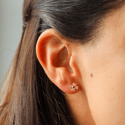 Brincos em Ouro 19kl em Forma de Flor com Rubi Sintético e Zircónias - Loja do Ouro