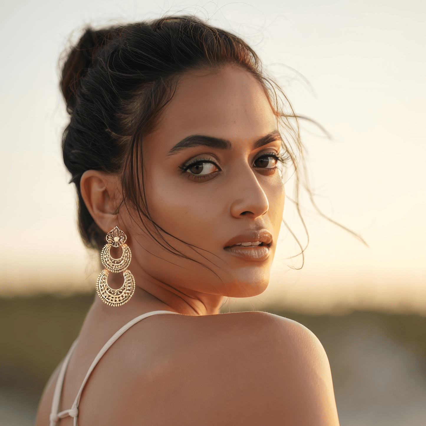 Brincos Solaris em Prata Dourada - Loja do Ouro