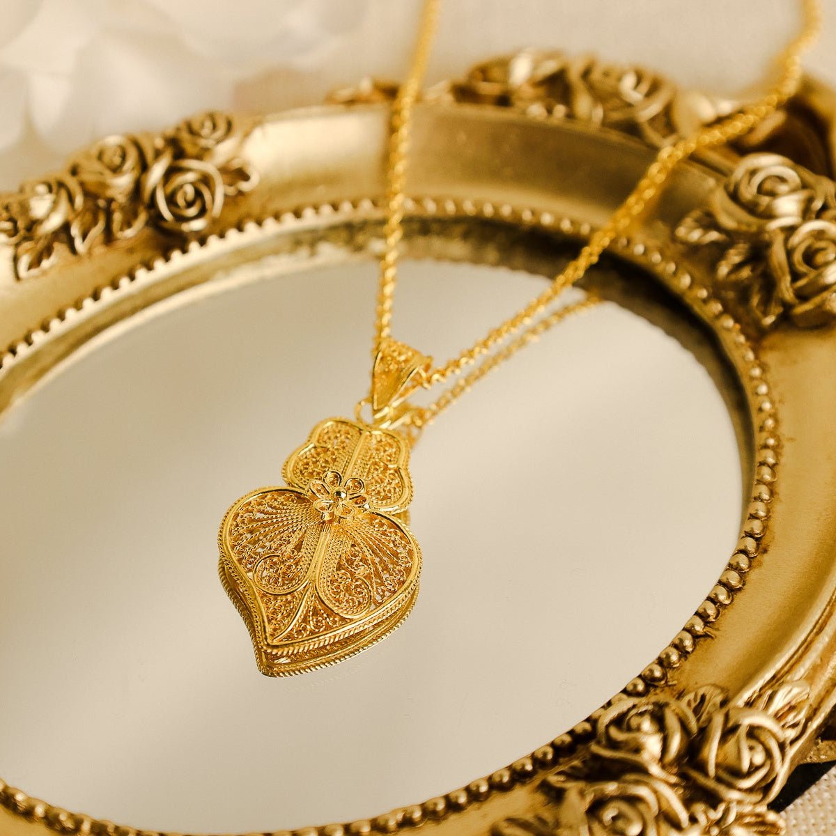 Fio Coração de Viana em Prata Dourada (49cm) - Loja do Ouro