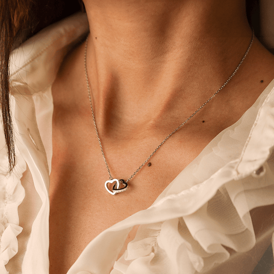 Fio em Prata com Corações Entrelaçados cravejados de Zircónias (40cm) - Loja do Ouro