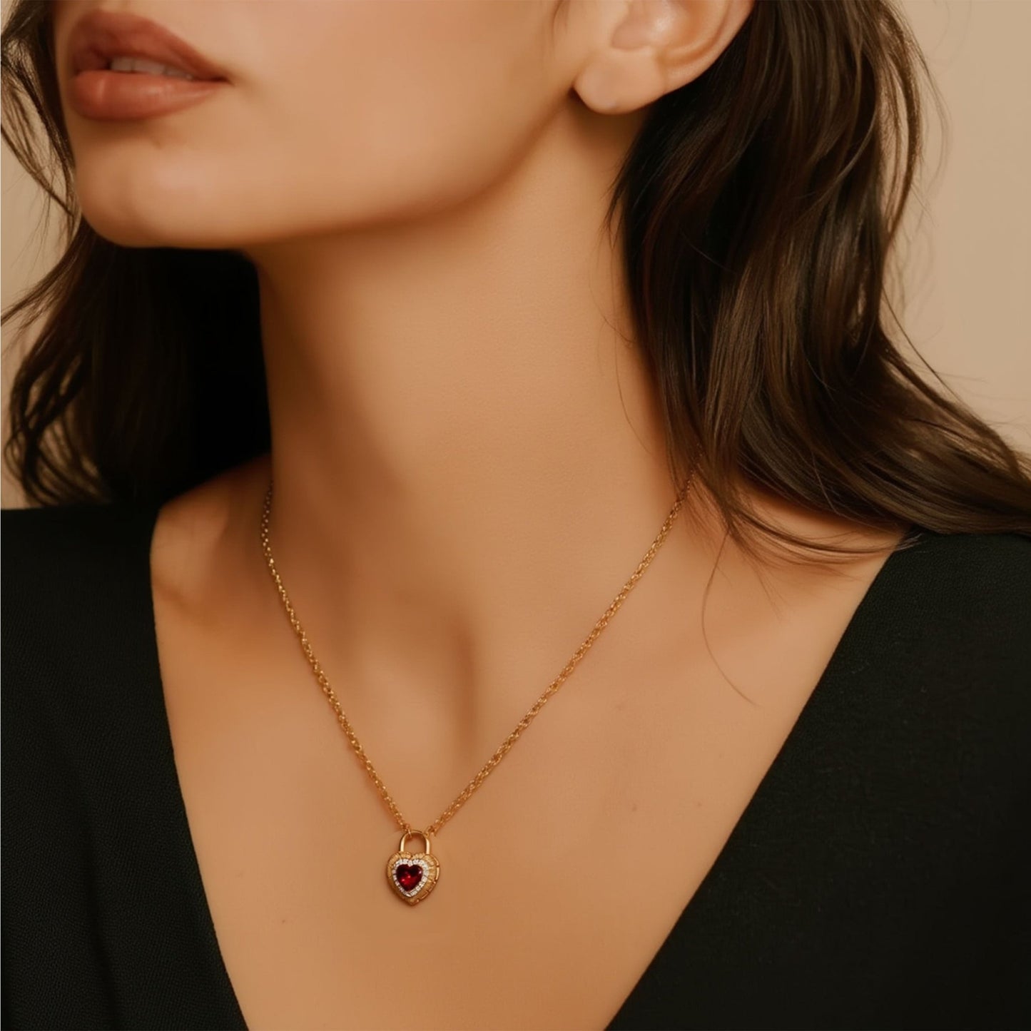 Fio em Prata Dourada com Zircão Coração e Zircónias - Loja do Ouro