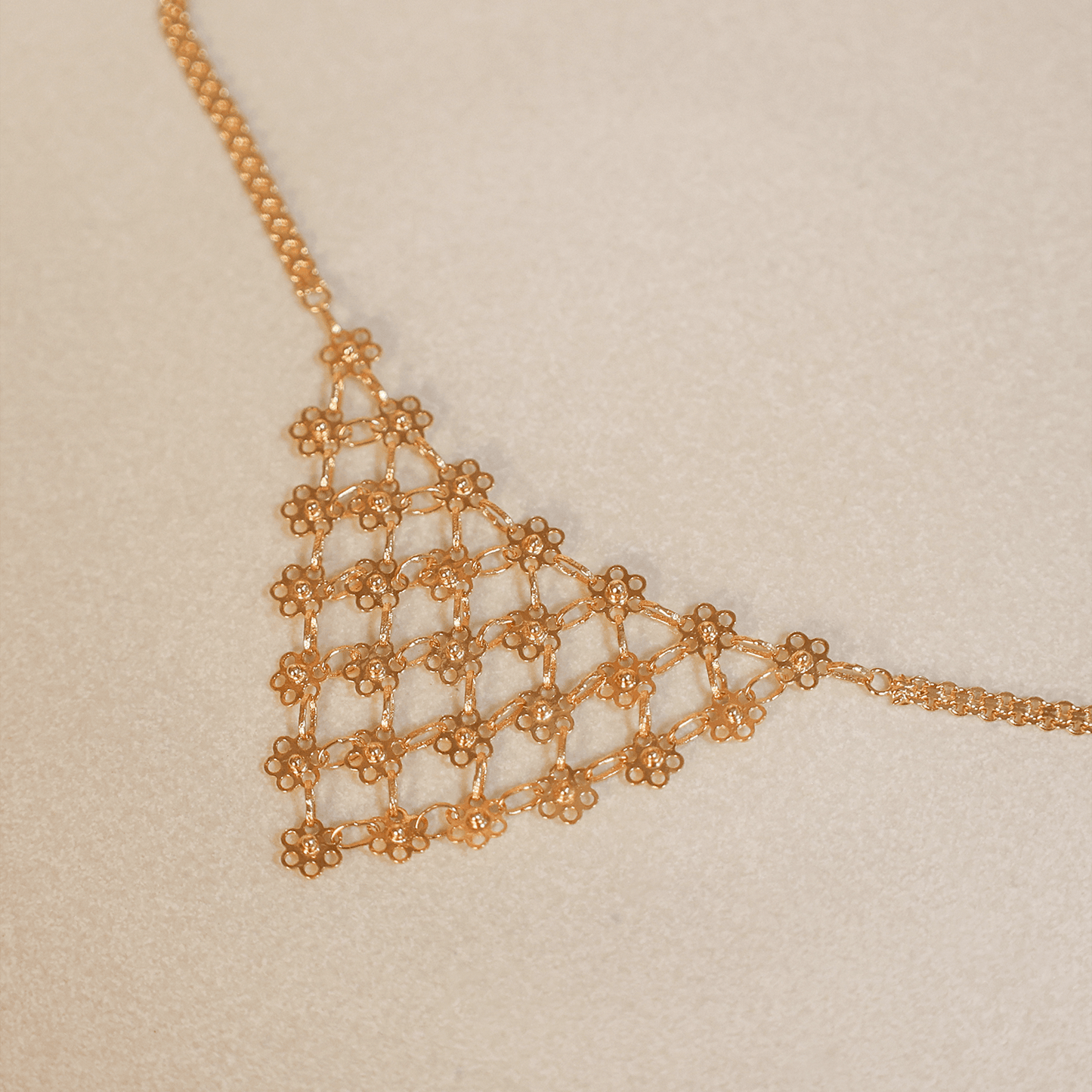 Gargantilha Dona Flor em Ouro (44cm) - Loja do Ouro