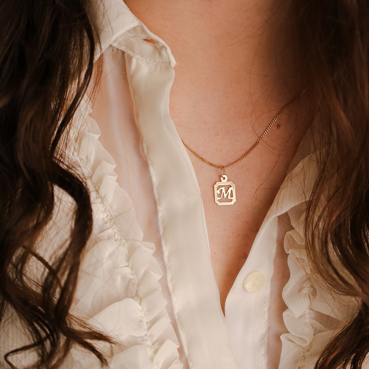 Medalha com Letra “M” em Ouro 19K - Loja do Ouro