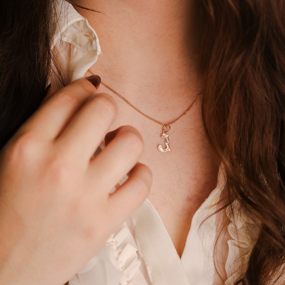 Medalha Raiada em Ouro 19kl com Letra L - Loja do Ouro