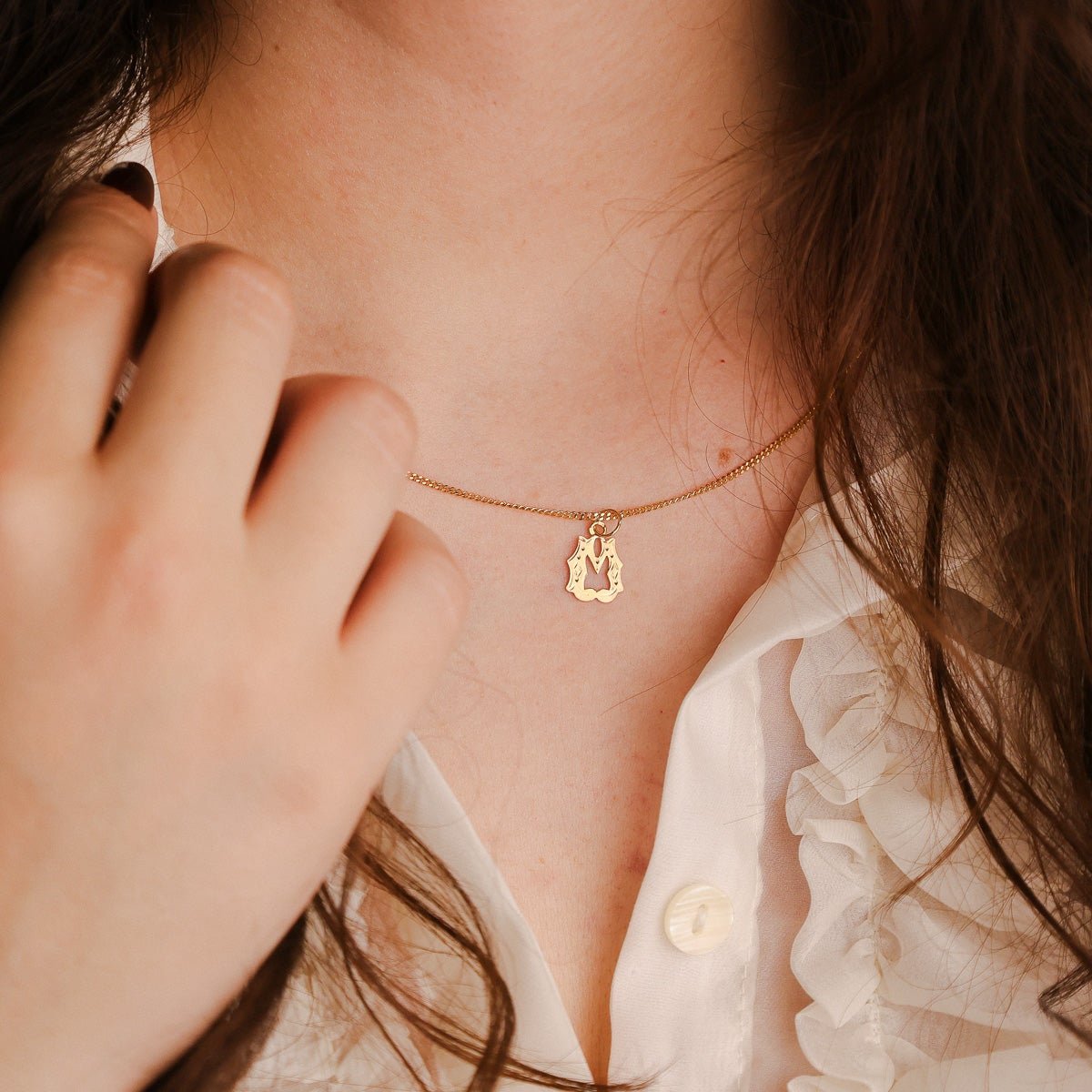 Medalha Raiada em Ouro 19kl com Letra M - Loja do Ouro