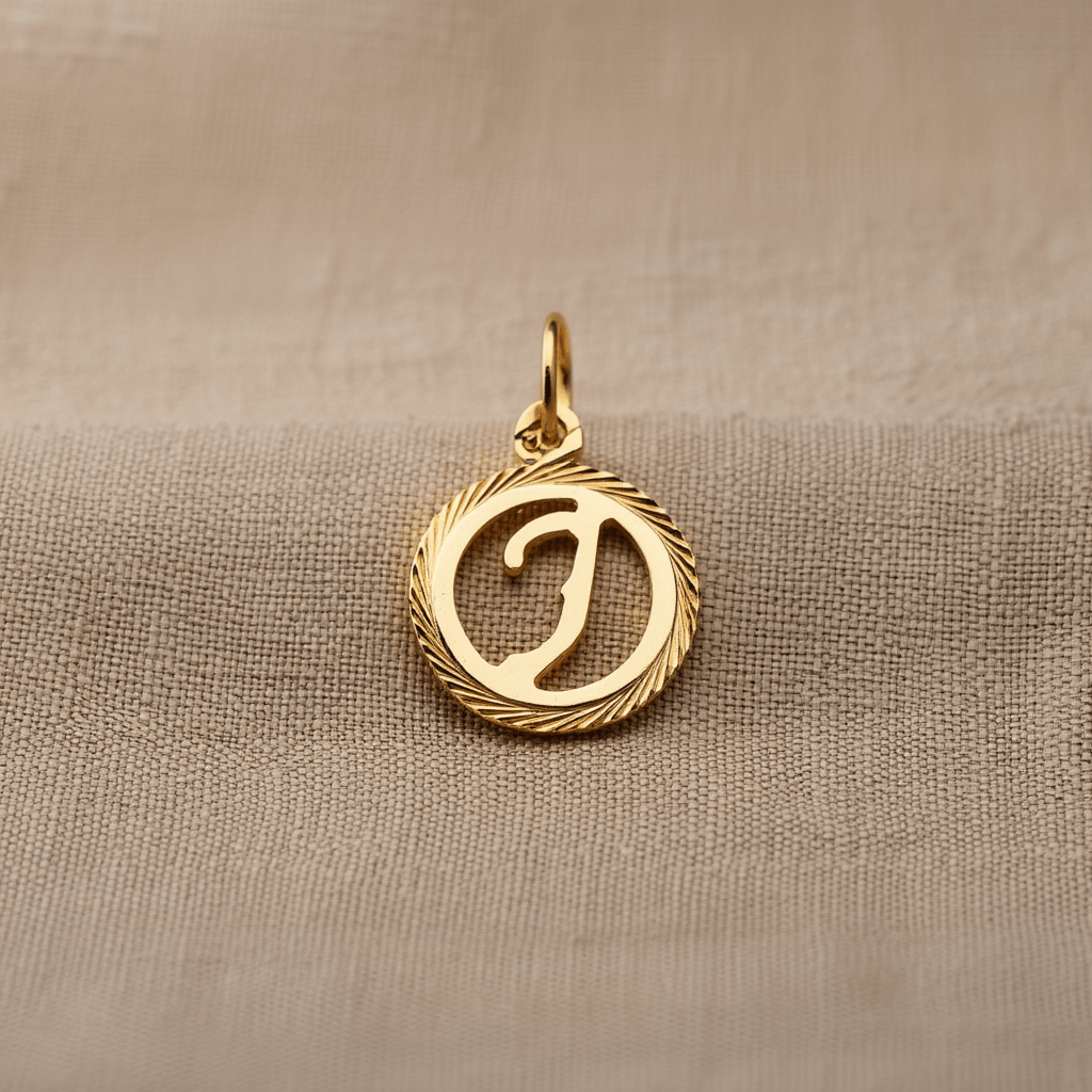 Medalha Redonda em Ouro 19kl com Letra J (1.3cm) - Loja do Ouro