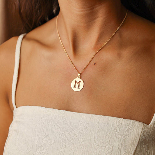 Medalha Redonda em Ouro 19kl com Letra M (2cm) - Loja do Ouro