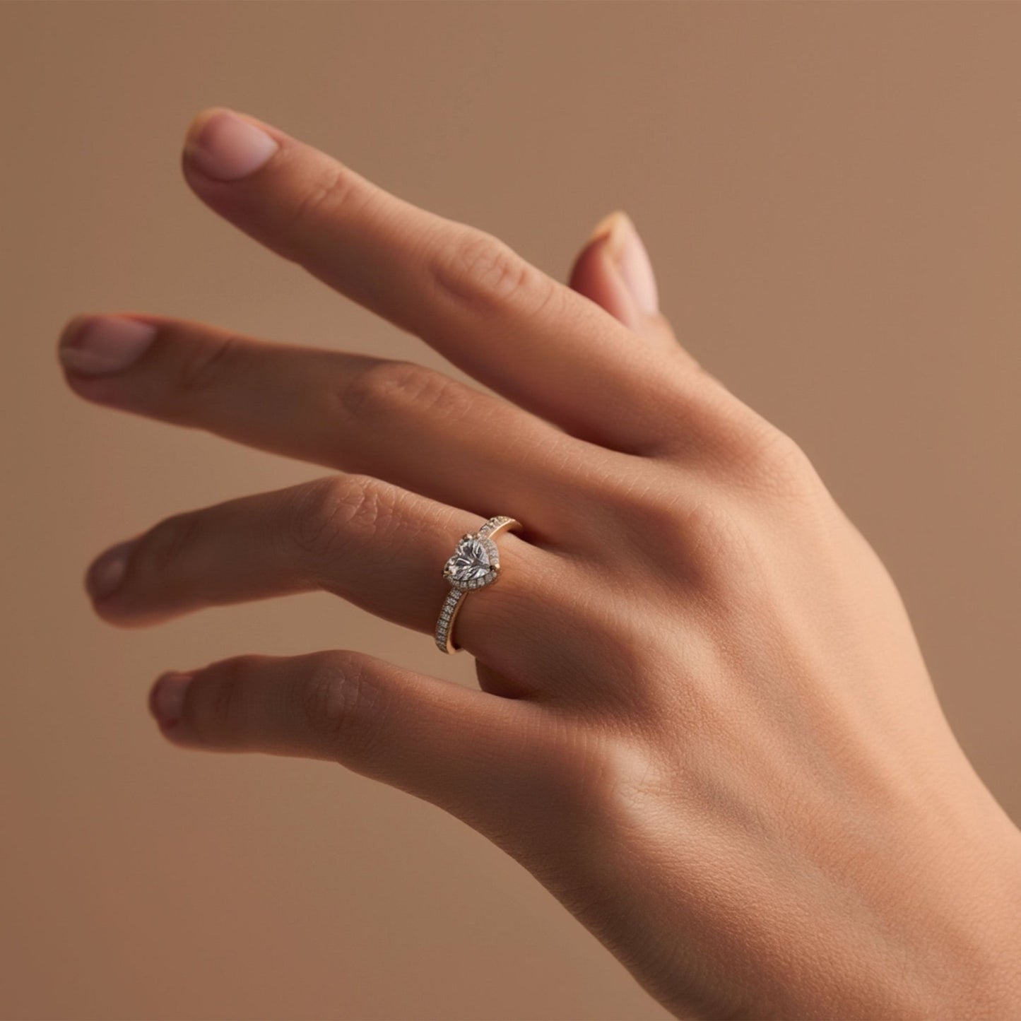 Solitário em Prata Dourada com Zircão Coração - Loja do Ouro