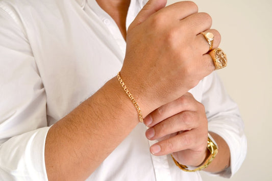 Pulseras para hombres: elevando el estilo masculino - Gold Store Premium