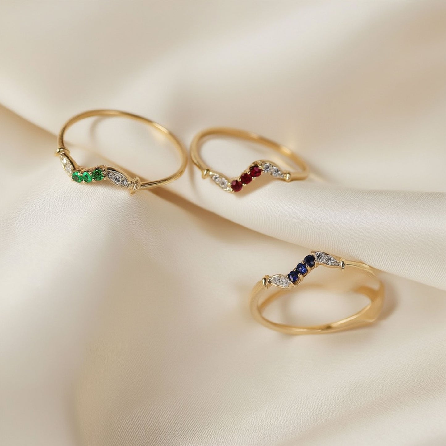 Anel Zig Zag em Ouro 19kl com Topázio Azul e Zircónias (T20)