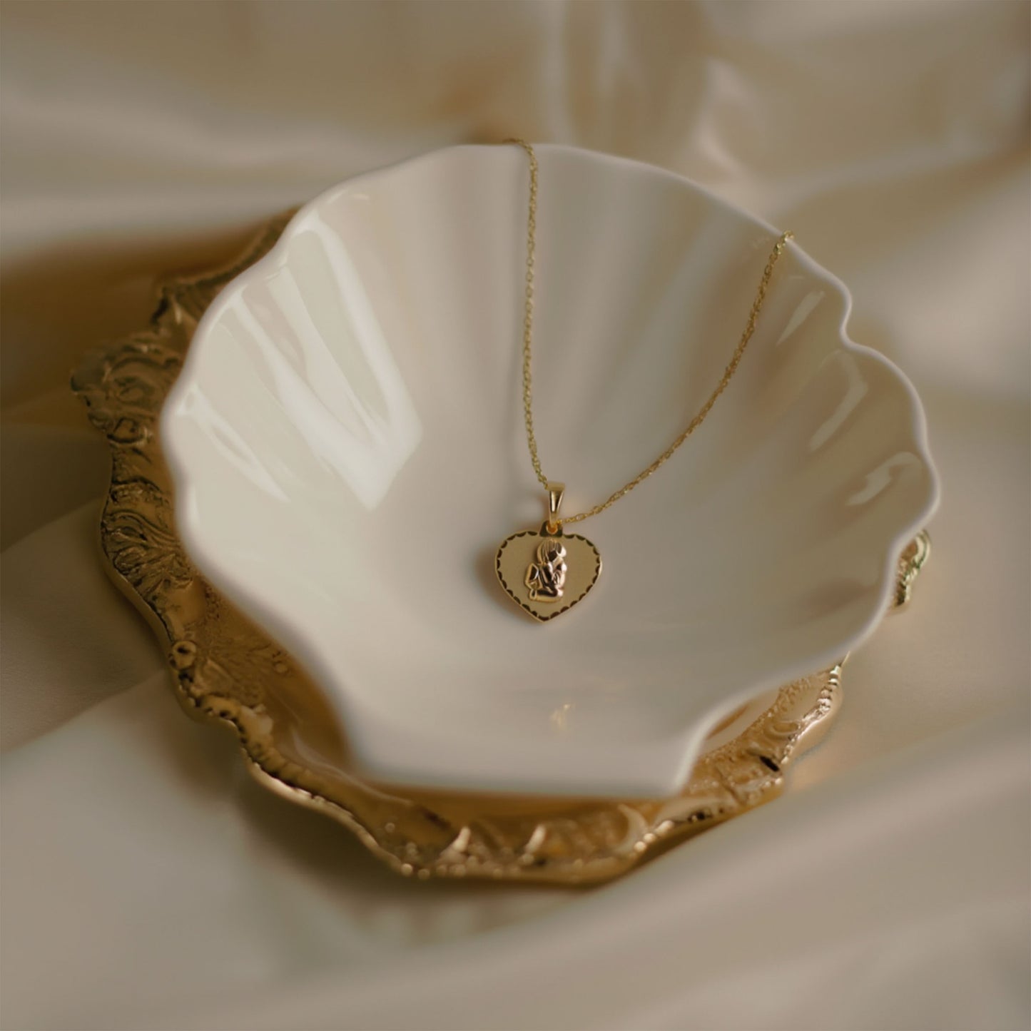 Fio em Ouro de 19kl com Coração Anjo da Guarda