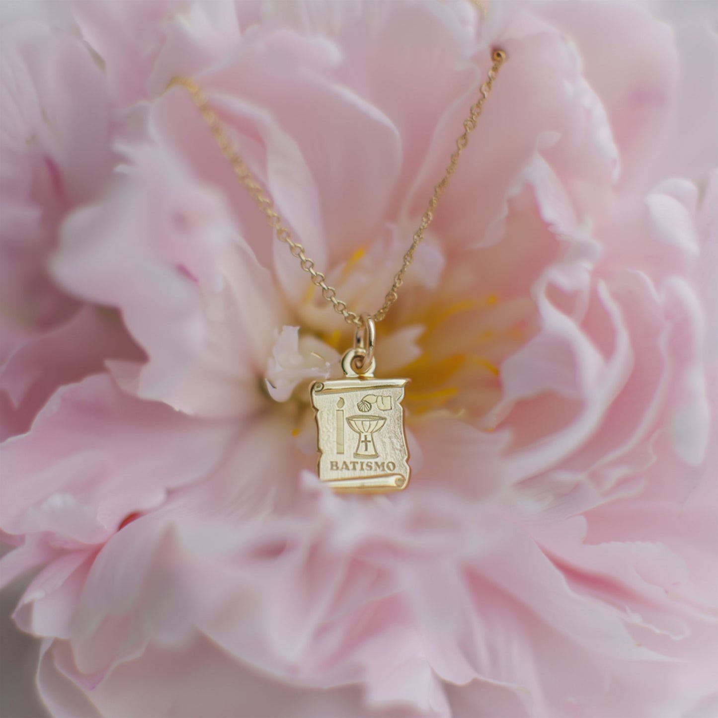 Fio em Ouro de 19kl com Medalha Batismo