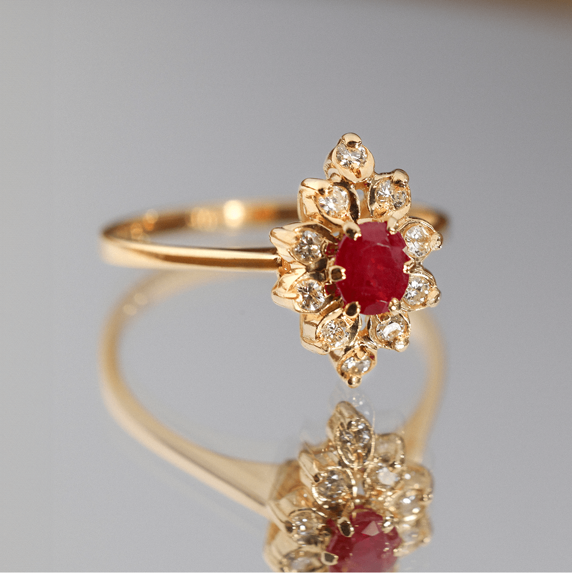 Anel Chuveiro em Ouro 19kl com Rubi e Diamantes (T12) - Loja do Ouro