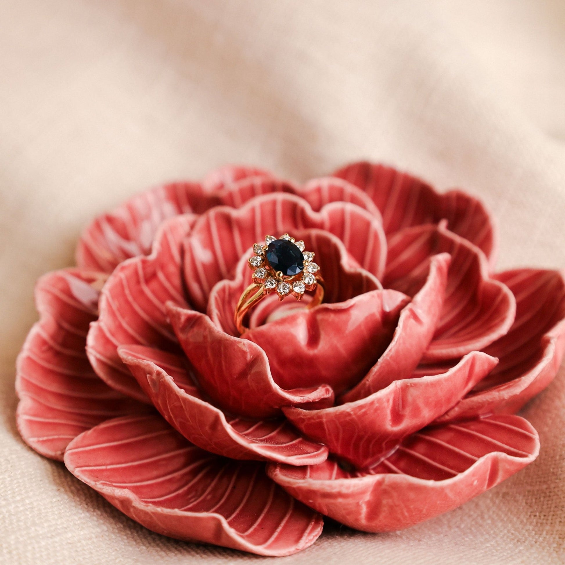 Anel Chuveiro em Ouro 19kl com Topázio e Diamantes (T9) - Loja do Ouro