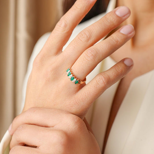 Anel em Ouro 19kl com Pedras Verdes e Zirconias (T14) - Loja do Ouro