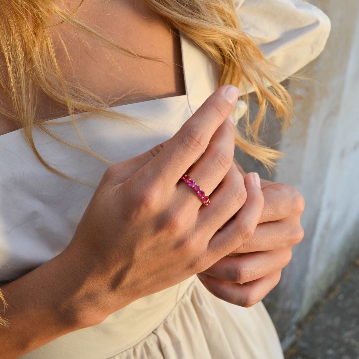 Anel Memória em Prata Dourada com Zircões Rosa - Loja do Ouro