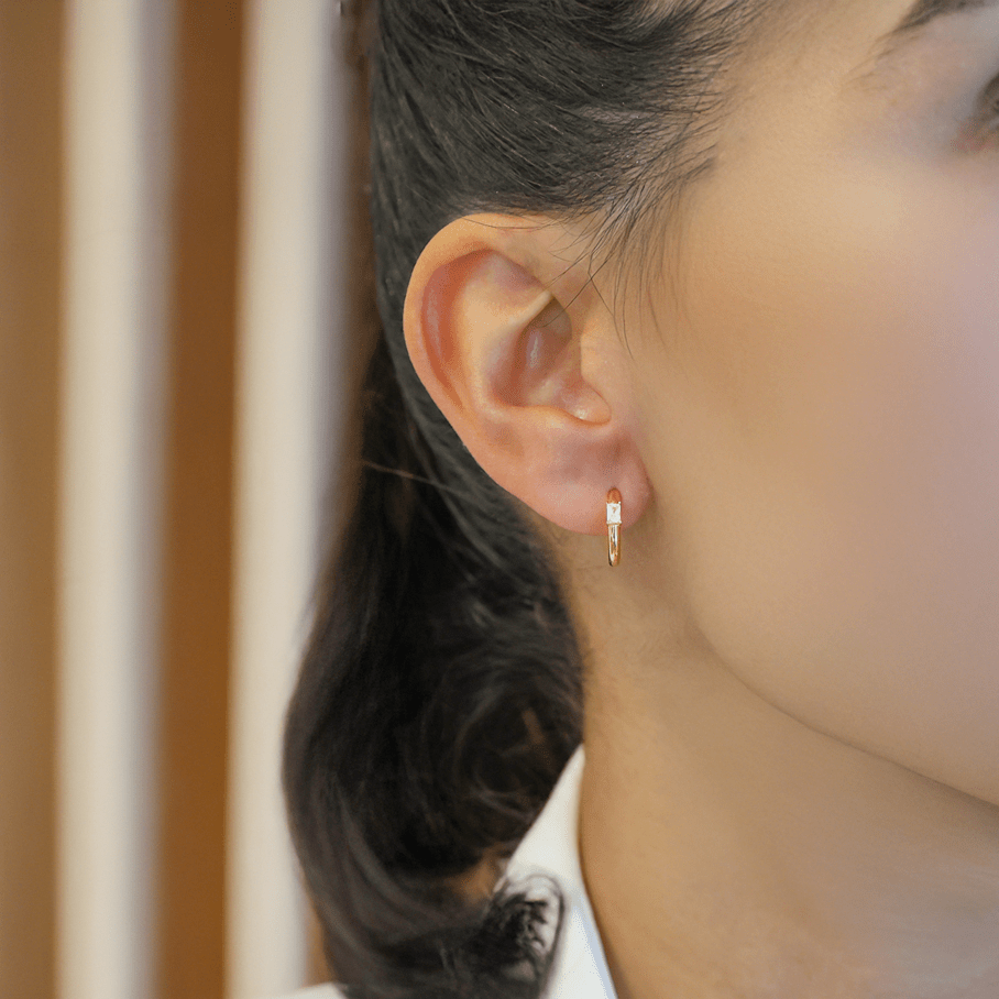 Argolas em Ouro 19.2kl com Zircónia no centro (1.3cm) - Loja do Ouro