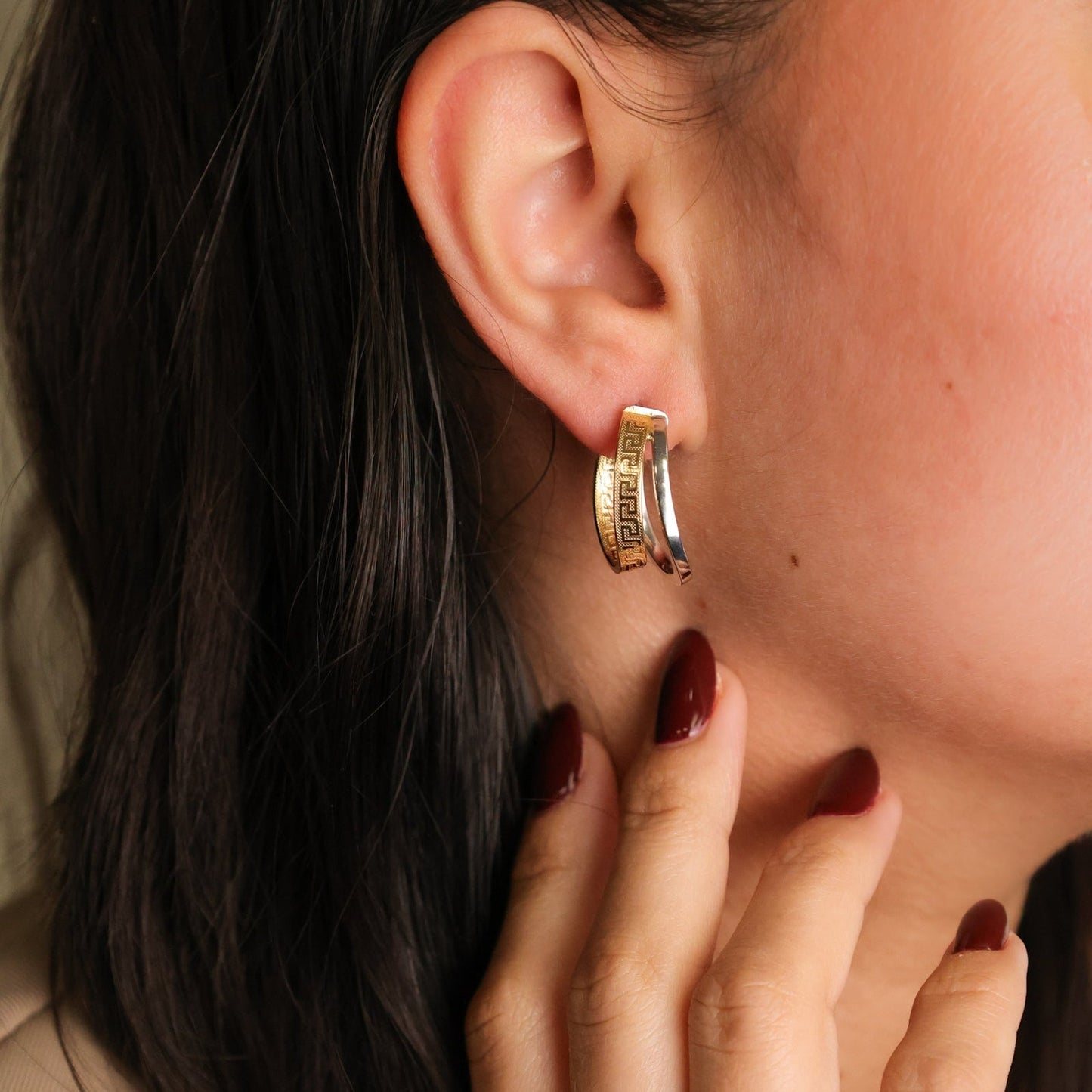 Argolas Ovais Versailles em Ouro Branco e Ouro Amarelo de 19kl - Loja do Ouro