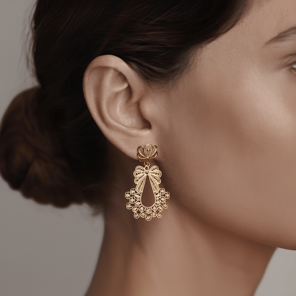 Brincos Desfolhada em Prata Dourada (3.5cm) - Loja do Ouro