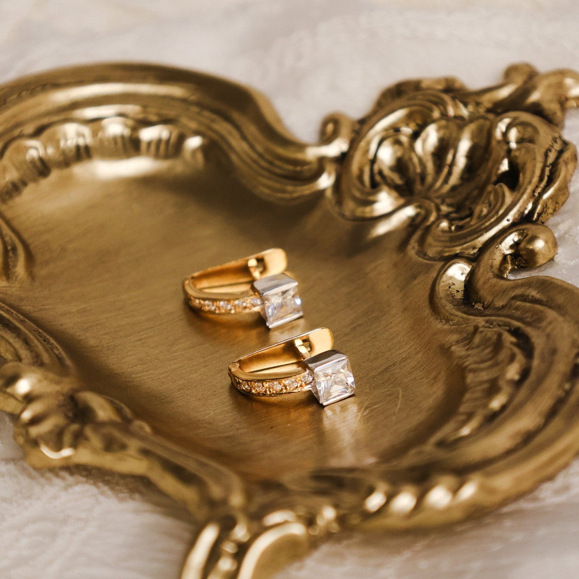 Brincos em Ouro Amarelo e Ouro Branco de 19kl com Zircónia Quadrada - Loja do Ouro