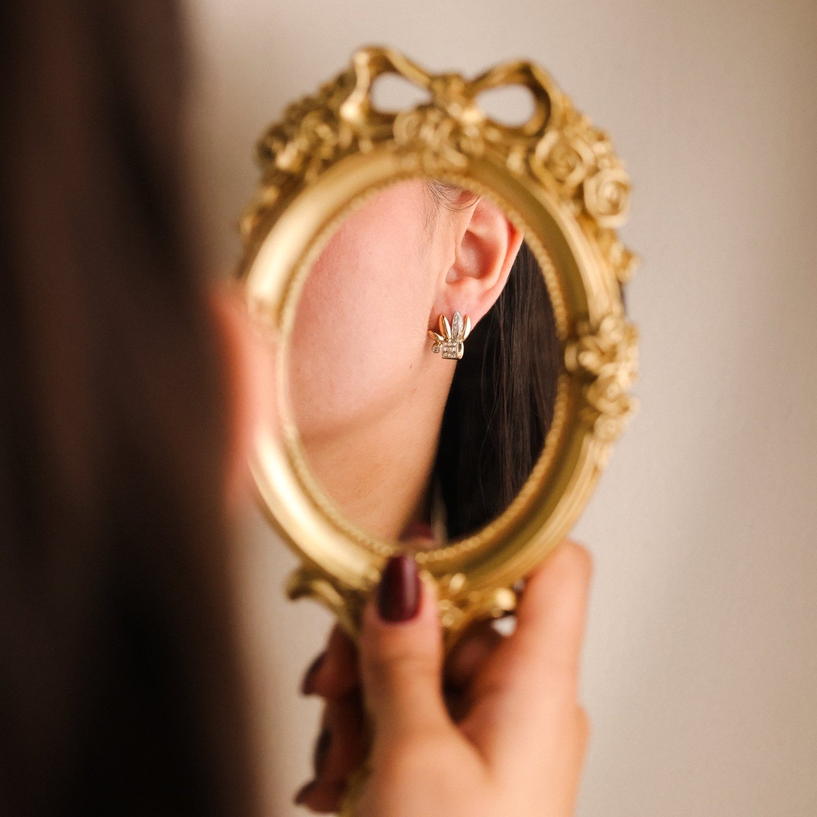 Brincos Flor em Ouro Amarelo e Ouro Branco de 19kl com Diamantes - Loja do Ouro