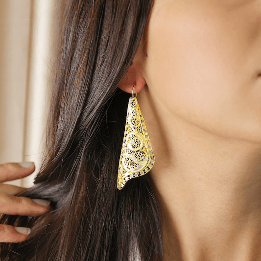 Brincos Freya em Prata Dourada - Loja do Ouro