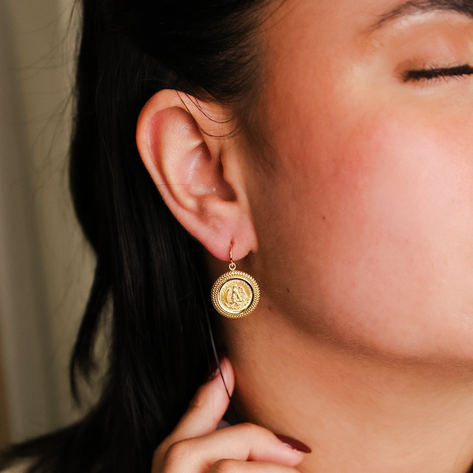 Brincos Redondos em Ouro 19kl com Moeda de Dois Pesos em Ouro 22kl - Loja do Ouro