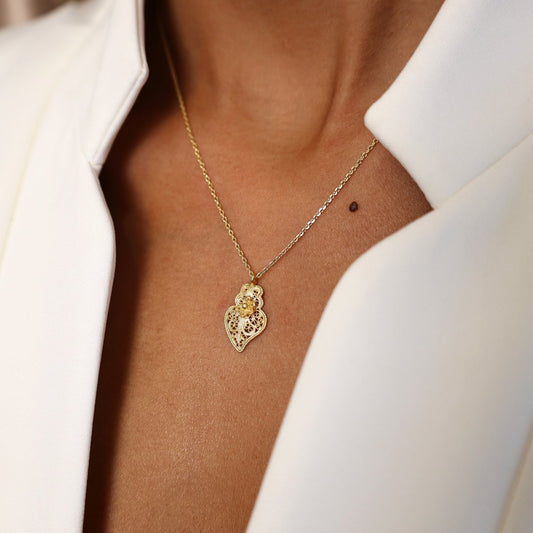 Conjunto Fio e Brincos Coração de Viana em Prata - Loja do Ouro