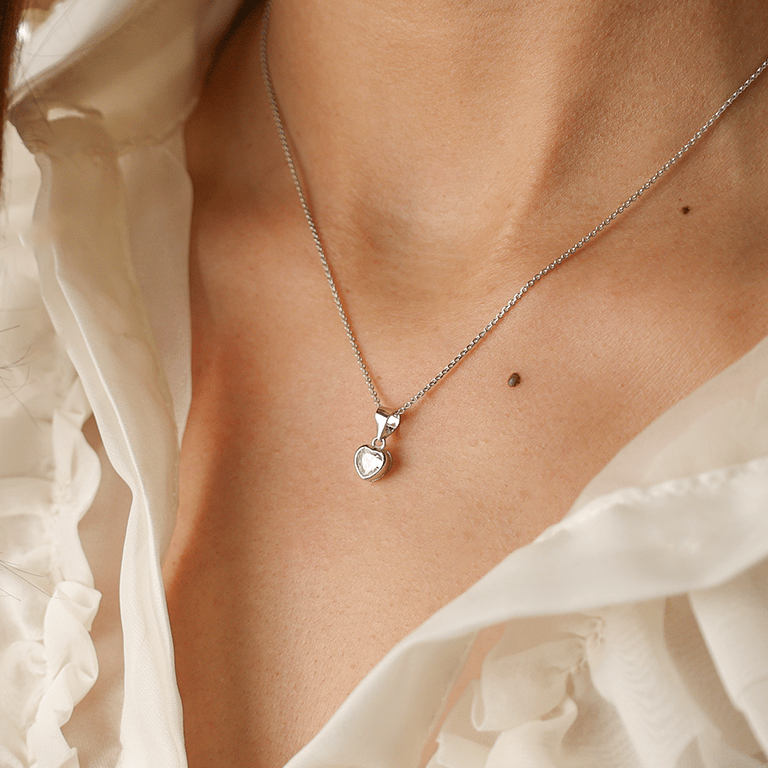 Conjunto Fio e Brincos em Prata com Zircão Coração - Loja do Ouro