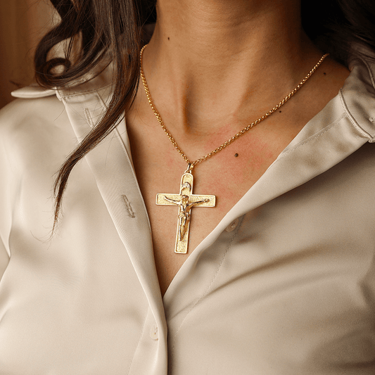 Crucifixo em Ouro 19kl com Dois Diamantes (5.2cm) - Loja do Ouro