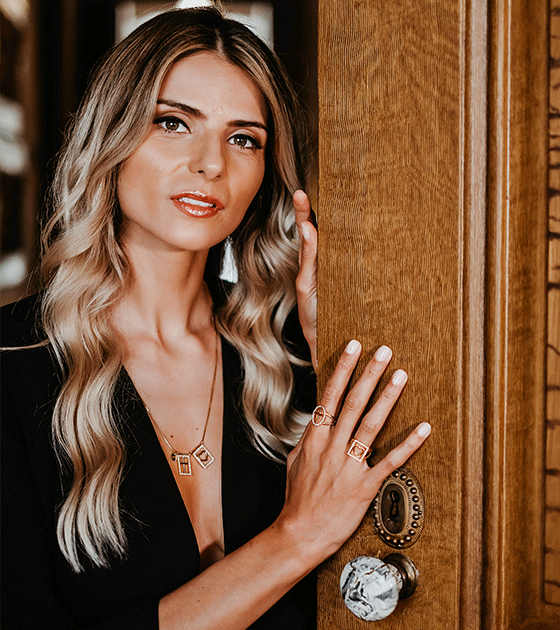 Escapulário Believe em Prata Dourada e Zircónias - Loja do Ouro