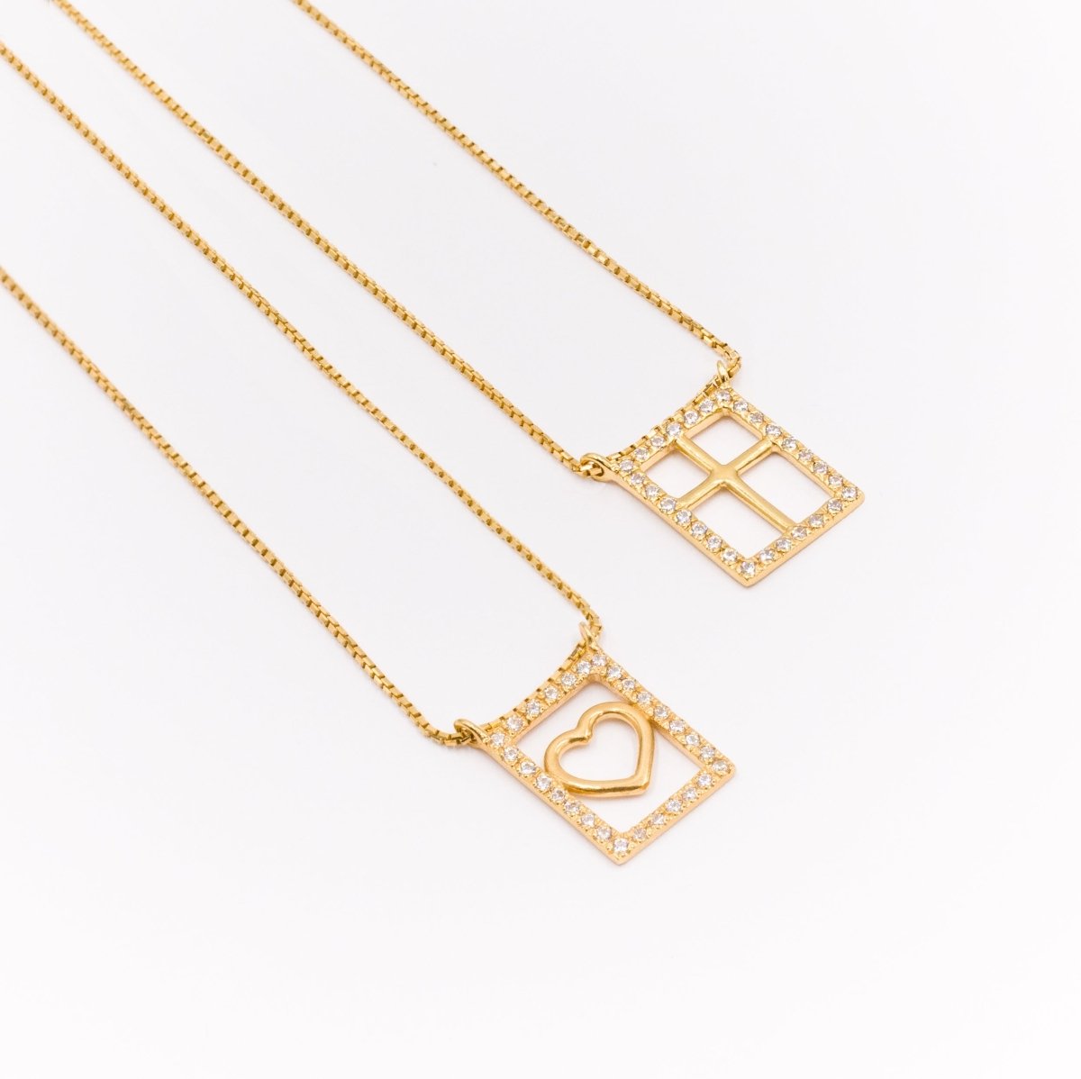 Escapulário Believe em Prata Dourada e Zircónias - Loja do Ouro