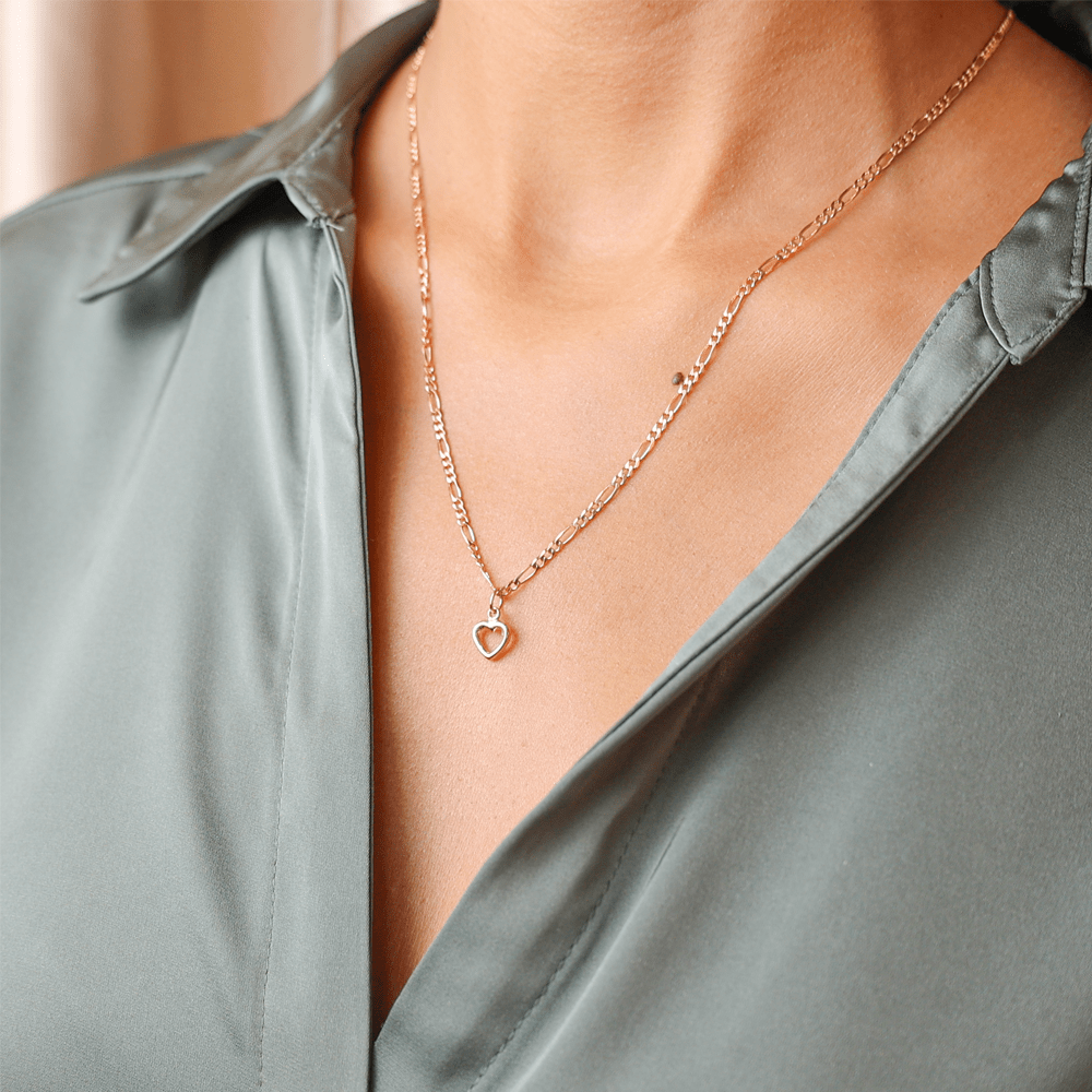 Medalha Coração Aberto Mini em Ouro de 19.2kl (7mm) - Loja do Ouro